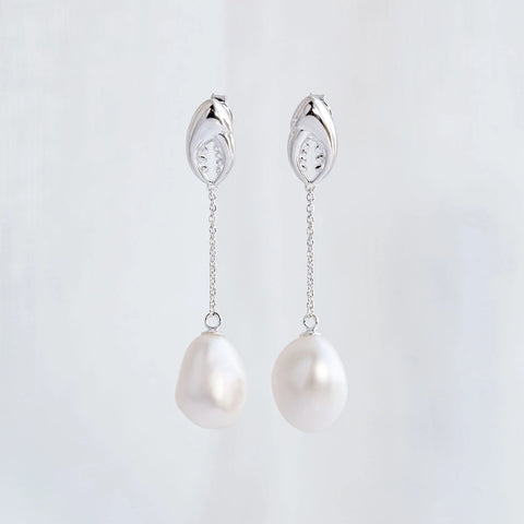 Nick Von K - Crab Claw Pearl Earrings
