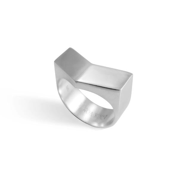 Nick Von K Large Step Ring