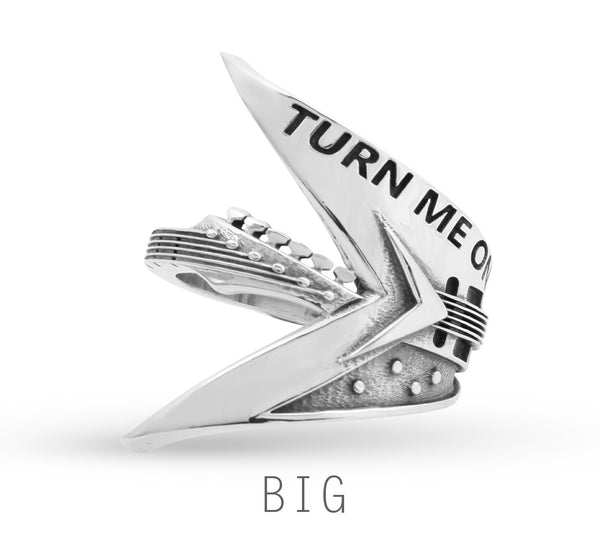 'Turn Me On' Flying V Ring